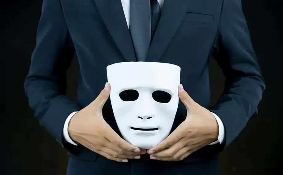 ازدواج با شخصیت نمایشی