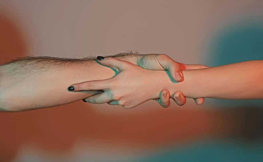 عشق یا تله وابستگی؟ راهنمای شناخت شخصیت وابسته پیش از ازدواج